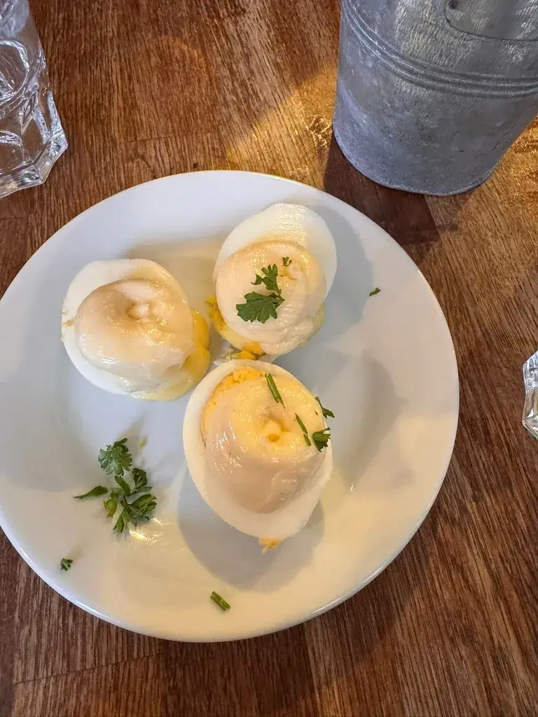 Max Pedersen_La cantine diderot_Paris_review