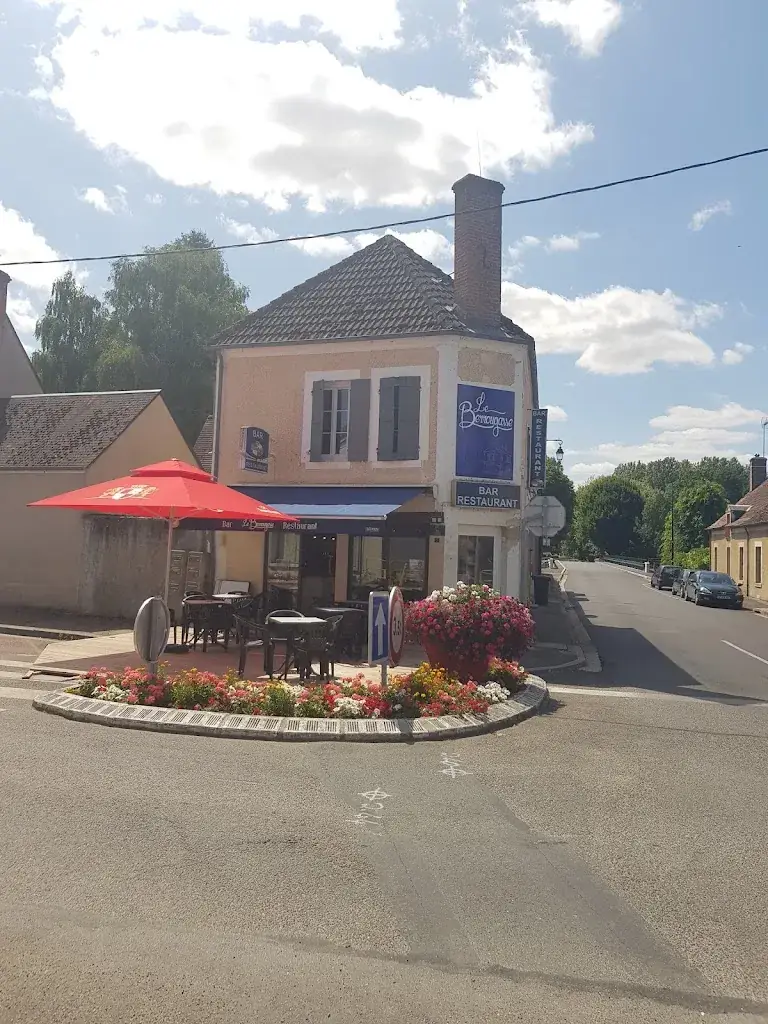 Le Berrougasse_Lury-sur-Arnon_slider_image_1