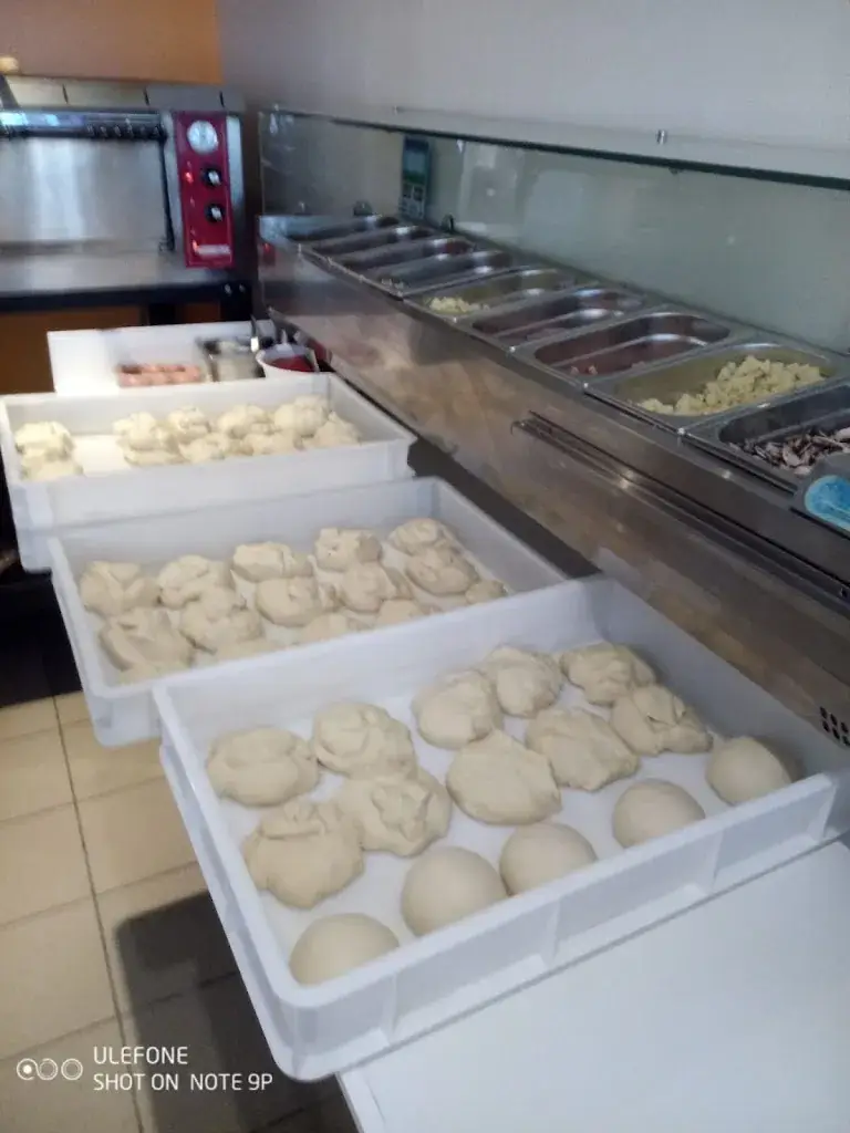 Star pizza restaurant in Saint-Laurent-Nouan