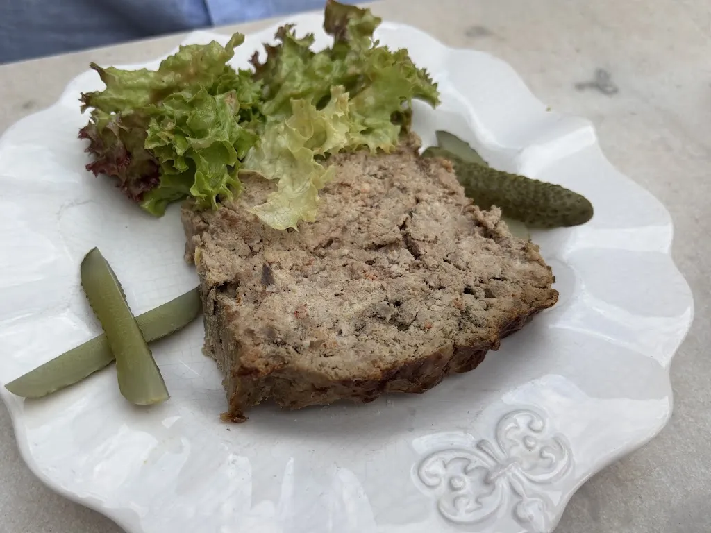 G. Repellin_Le Cheval Blanc_Mogneneins_review