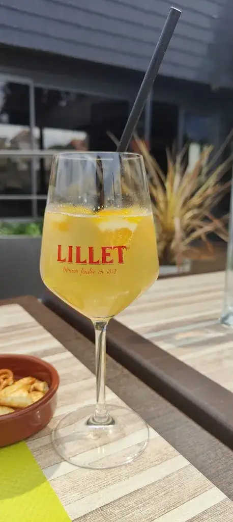 Cyril Rouquet-Prévost_L'Escale du port Arthur_Saint-Hilaire-Saint-Mesmin_review