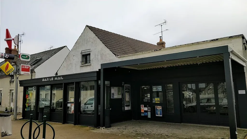 Bar du Mail restaurant in Saint-Hilaire-Saint-Mesmin