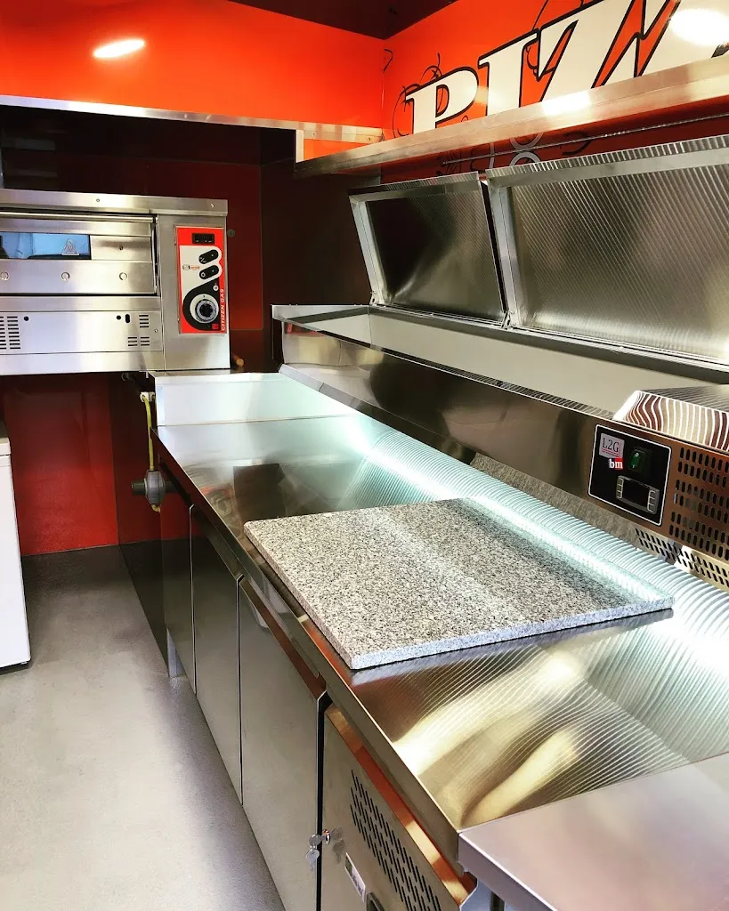 Camion Pizza La Recette restaurant in Saint-Hilaire-Saint-Mesmin