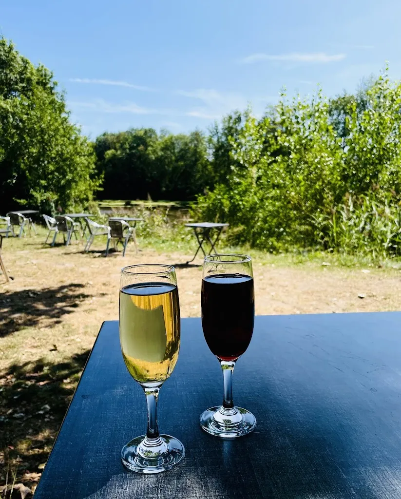 Guinguette Le piaf du Loiret restaurant in Saint-Pryvé-Saint-Mesmin