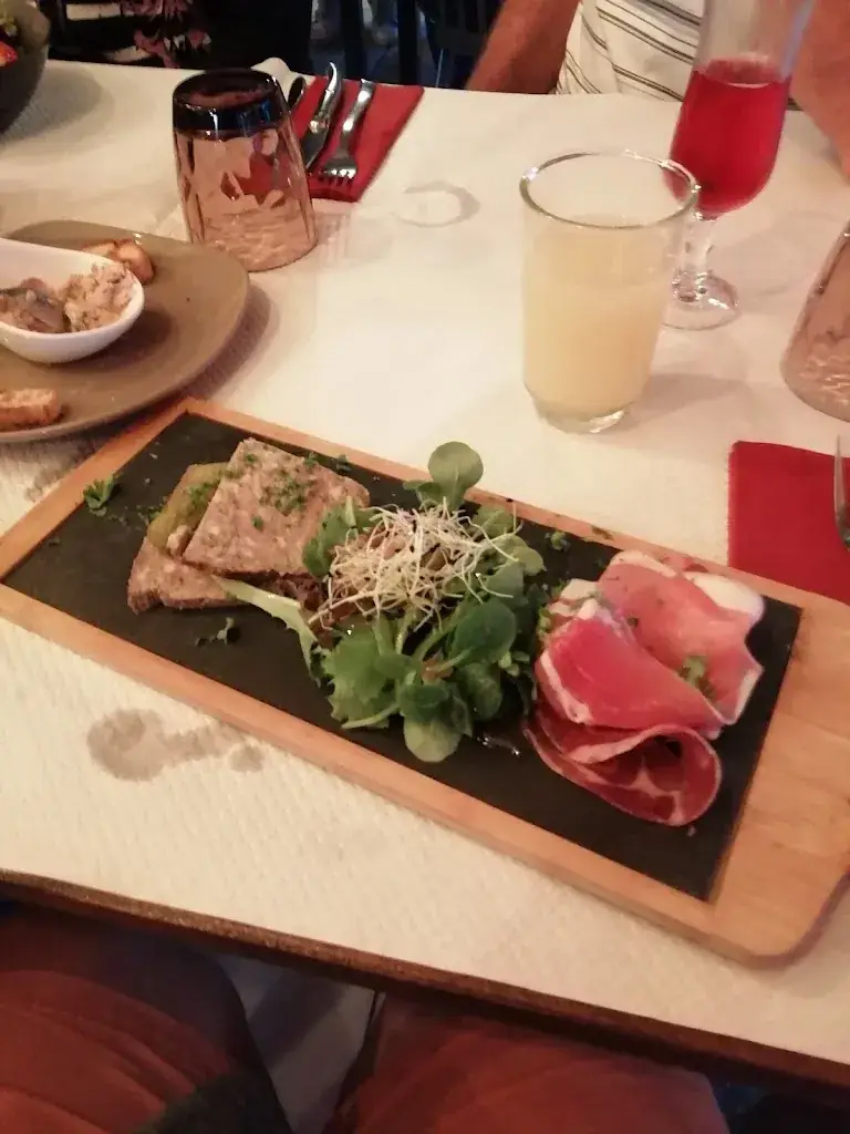 Jean-Luc Sevault_La Taille Rouge_Couddes_review