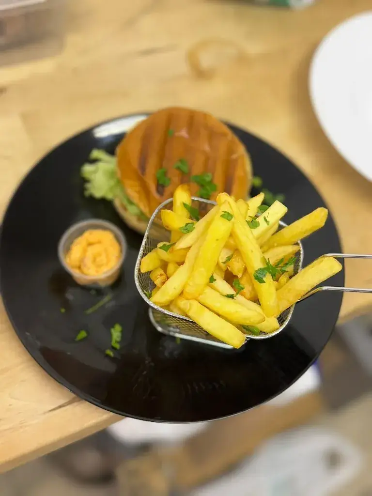 Banger Lounge - Chicha & Restaurant - Plats africains_Saint-Rémy-sur-Avre_slider_image_2