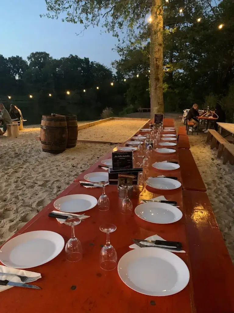 La guinguette de Saint Viâtre restaurant in Saint-Viâtre