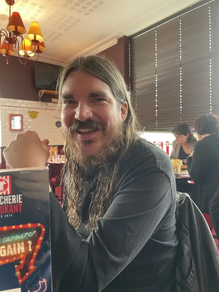 Дарья Большакова_Restaurant La Boucherie_Saint-Marcel-lès-Valence_reseña