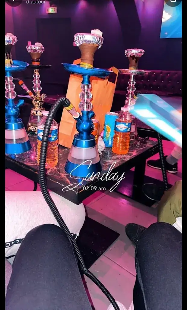 Le District Lounge Restaurant in Saint-Jean-de-Braye