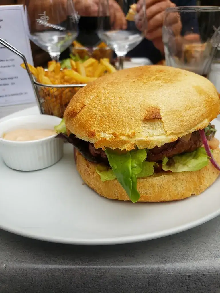 Monique Barthelemy_C'Festin_Orléans_review