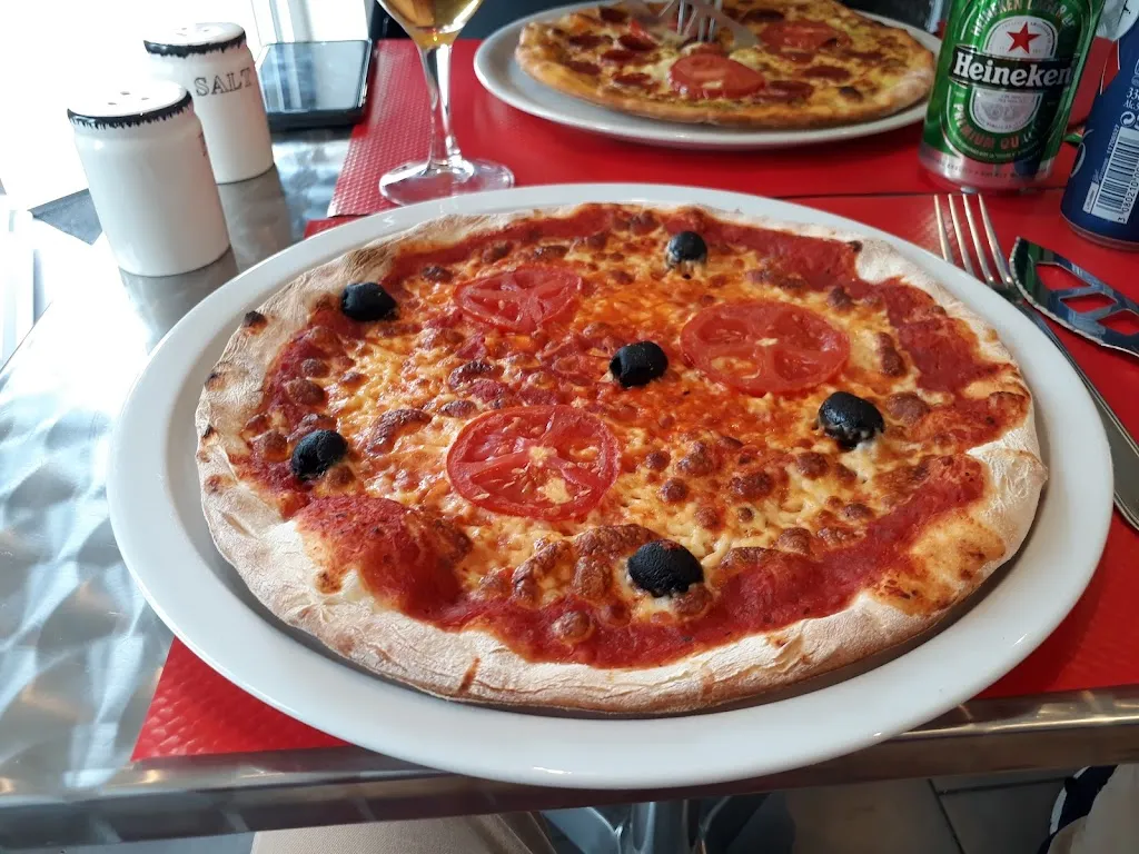 Jason Tay_Pizza Vio_Saint-Pierre-des-Corps_review
