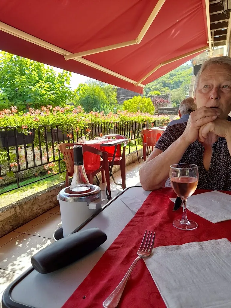 maria jeunhomme_La Fontaine Sancerroise_Saint-Satur_review