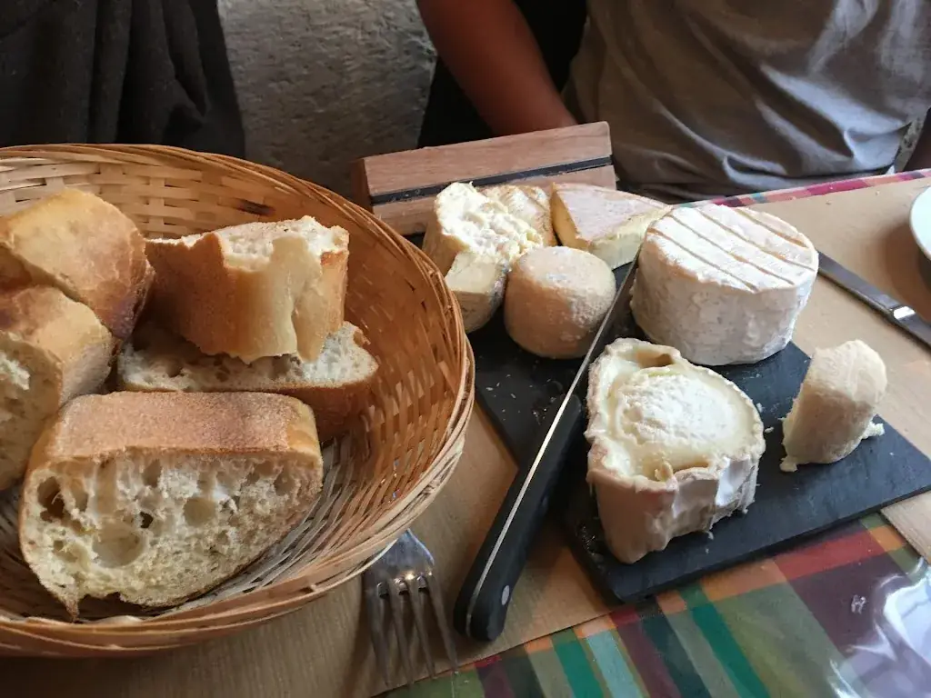 Kurt Archuleta_Bar Restaurant La Boule D'or_Savigny-en-Sancerre_review