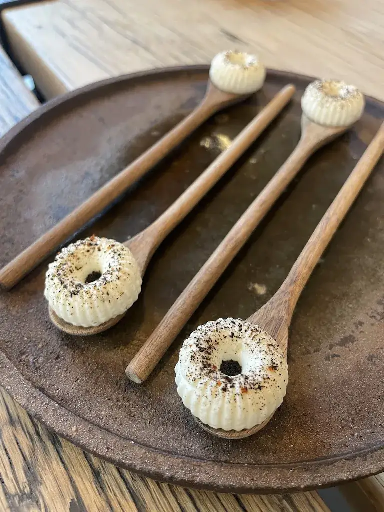 Margaret Pooh_Osma_Sargé-sur-Braye_review