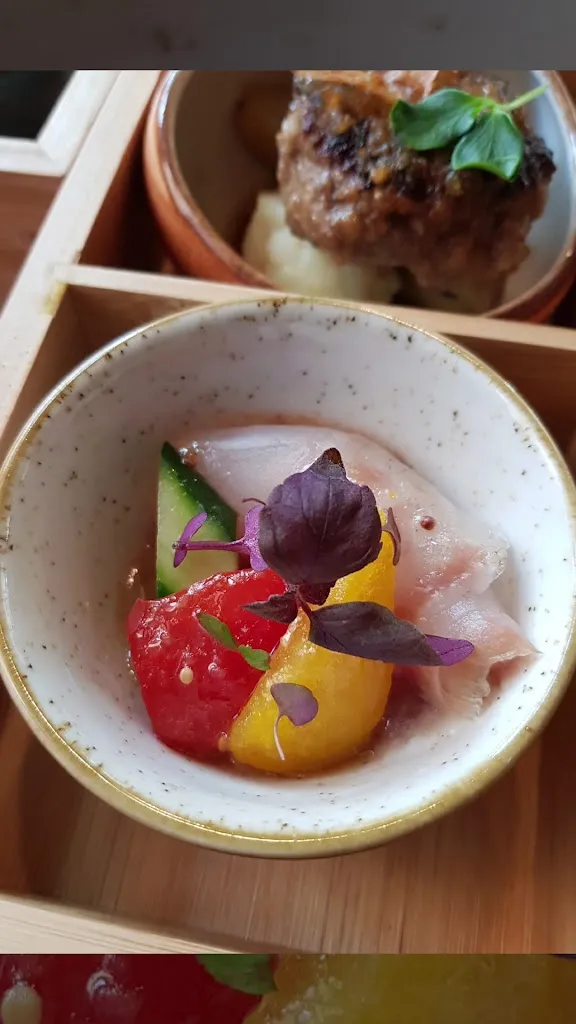 SHIRO_Paris_slider_image_2