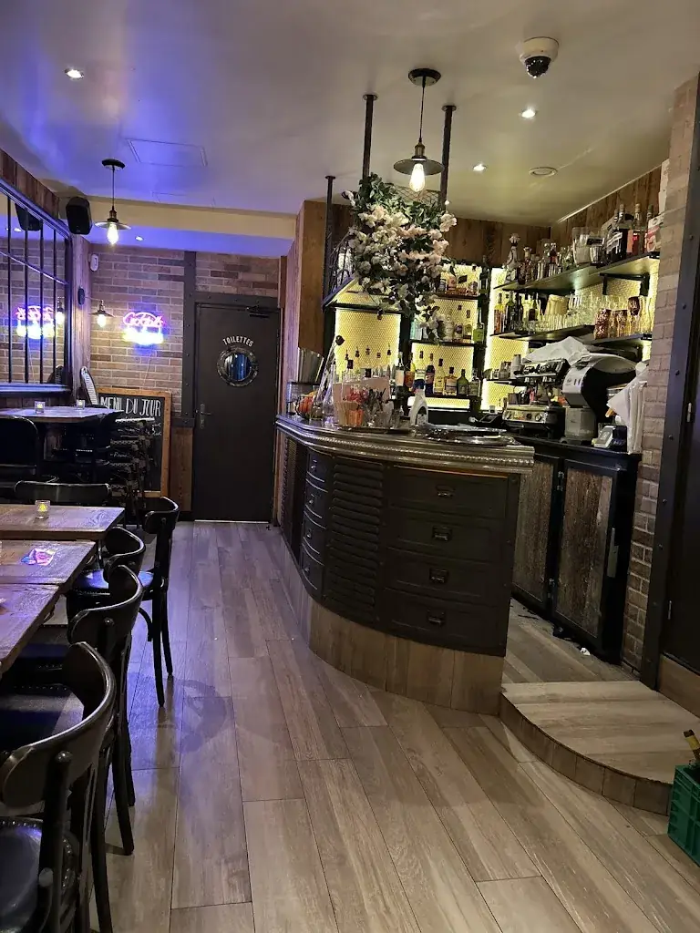 Arè-Arvid_Côté Saint-Germain_Paris_review