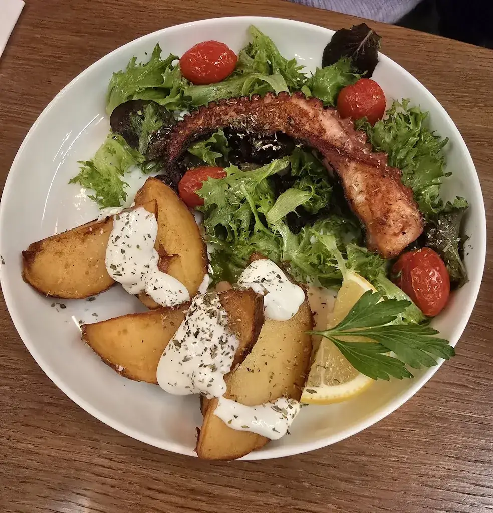 L'ouzeri Paris Odéon_Paris_slider_image_3