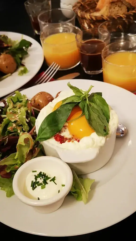 Eggs&Co._Paris_slider_image_2