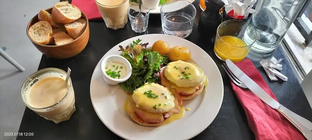 Eggs&Co._Paris_slider_image_3