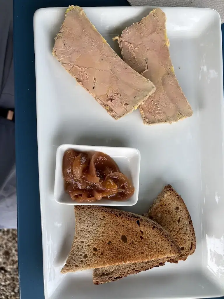 Nicolas Olivier (Nicoguitare)_Restaurant Mamicha, Hotel du Parc_Salbris_review