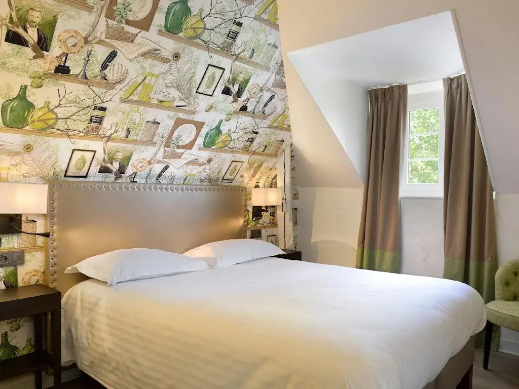 Logis Hôtel Domaine de Valaudran_Salbris_slider_image_2