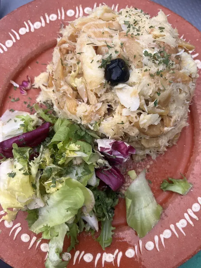 Hélène Chantosme_Crk Mazedo Frederic_Semblançay_review