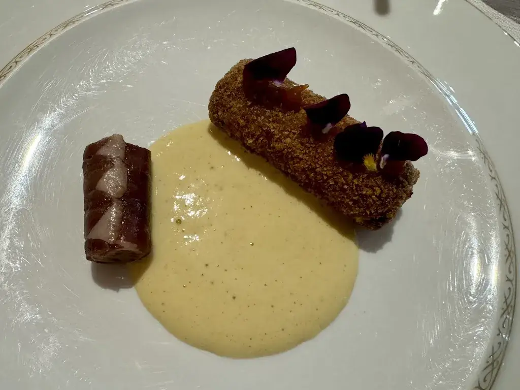 Adam Knauz_Logis Hôtel de la Mère Hamard_Semblançay_review