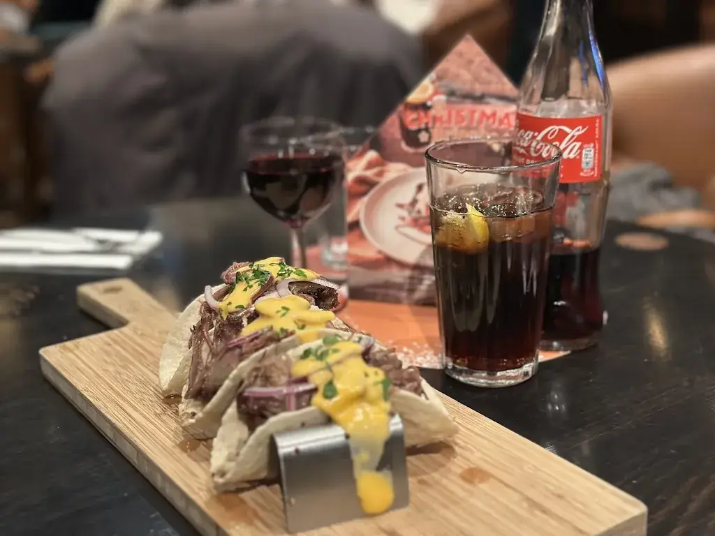 Jessy Brokke_Au Bureau - Pub et Brasserie_Saint-Ouen-sur-Seine_review