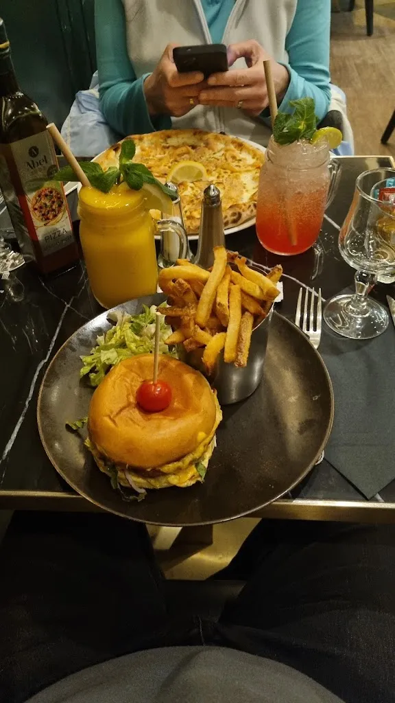 Zsigmond Pap_O'Papa restaurant_Saint-Ouen-sur-Seine_review