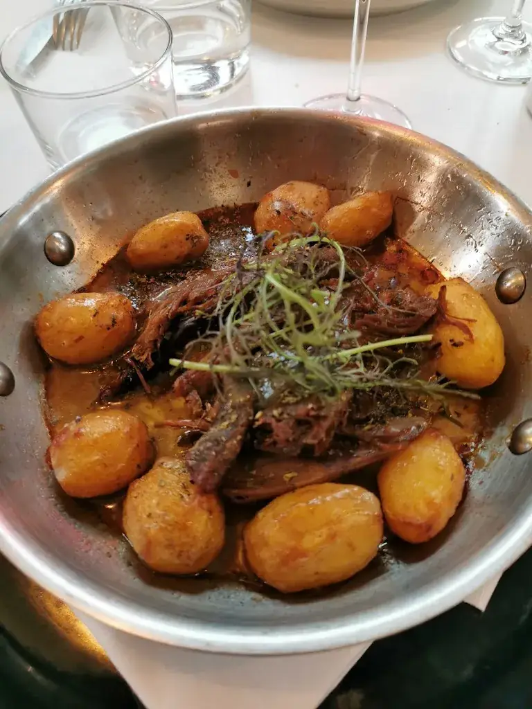 W. N._Yaya Saint-Ouen - Restaurant méditerranéen par Juan Arbelaez_Saint-Ouen-sur-Seine_review