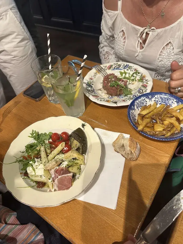 Le Comptoir des Puces_Saint-Ouen-sur-Seine_slider_image_2