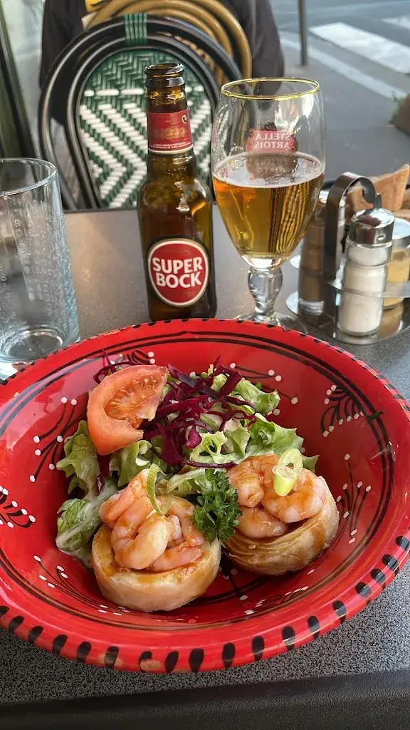 Lisa Kardel_Le Montmartre_Saint-Ouen-sur-Seine_review