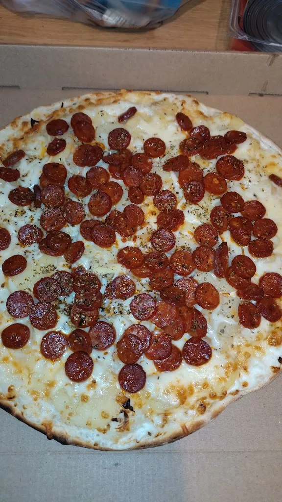 Enzo Marciniak_Chris pizza_Sancoins_review