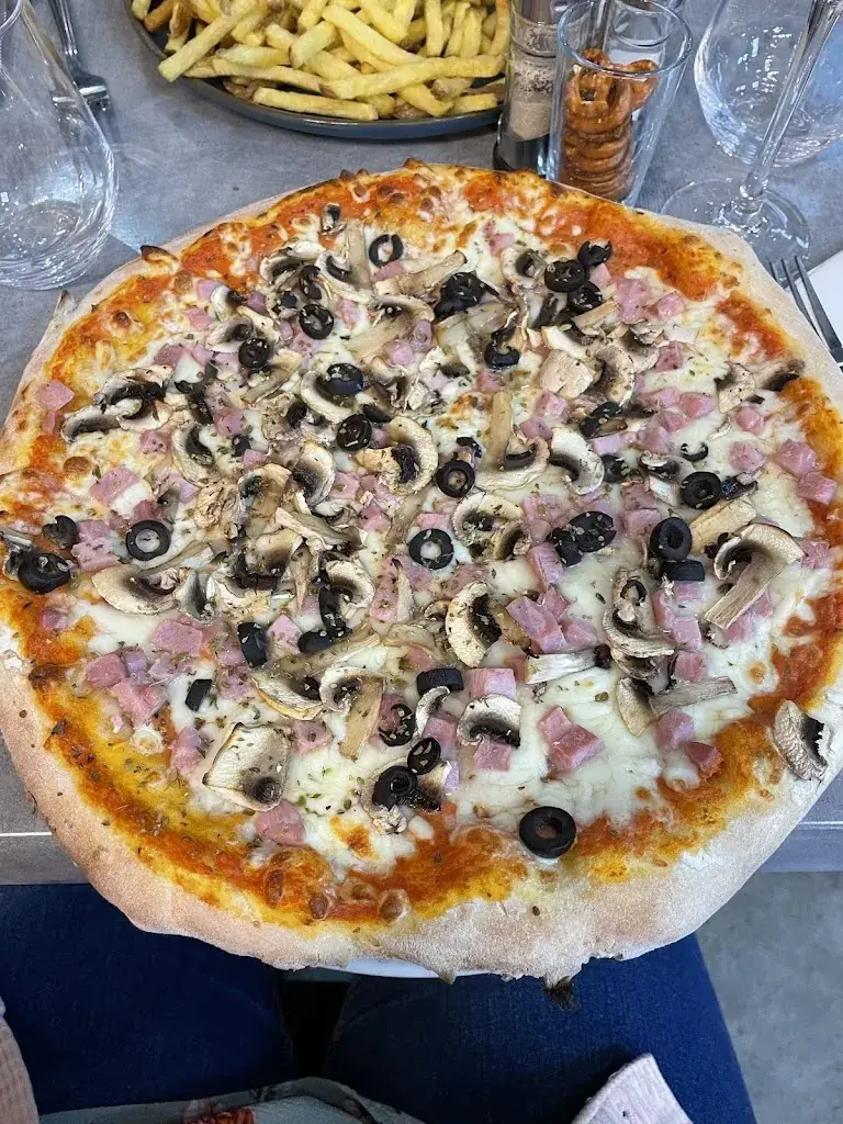 Muriel Dd_Au QG de Loulou_Sorigny_review