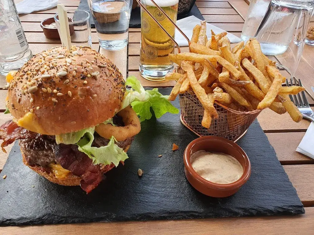 Au QG de Loulou_Sorigny_slider_image_2