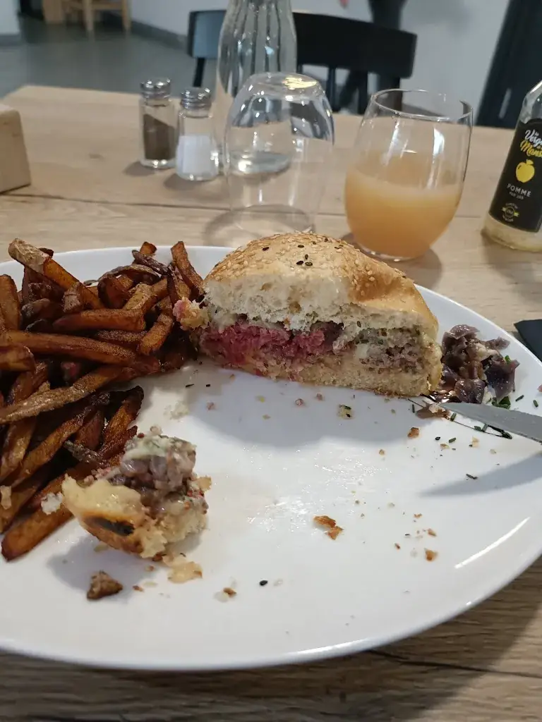 Steven Boussely_LA FABRIQUE LOCALE_Tauxigny-Saint-Bauld_review