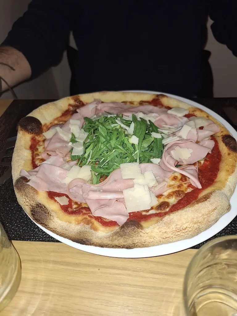 Patricia Gueffier_pizzeria et caetera_Brioude_recensione