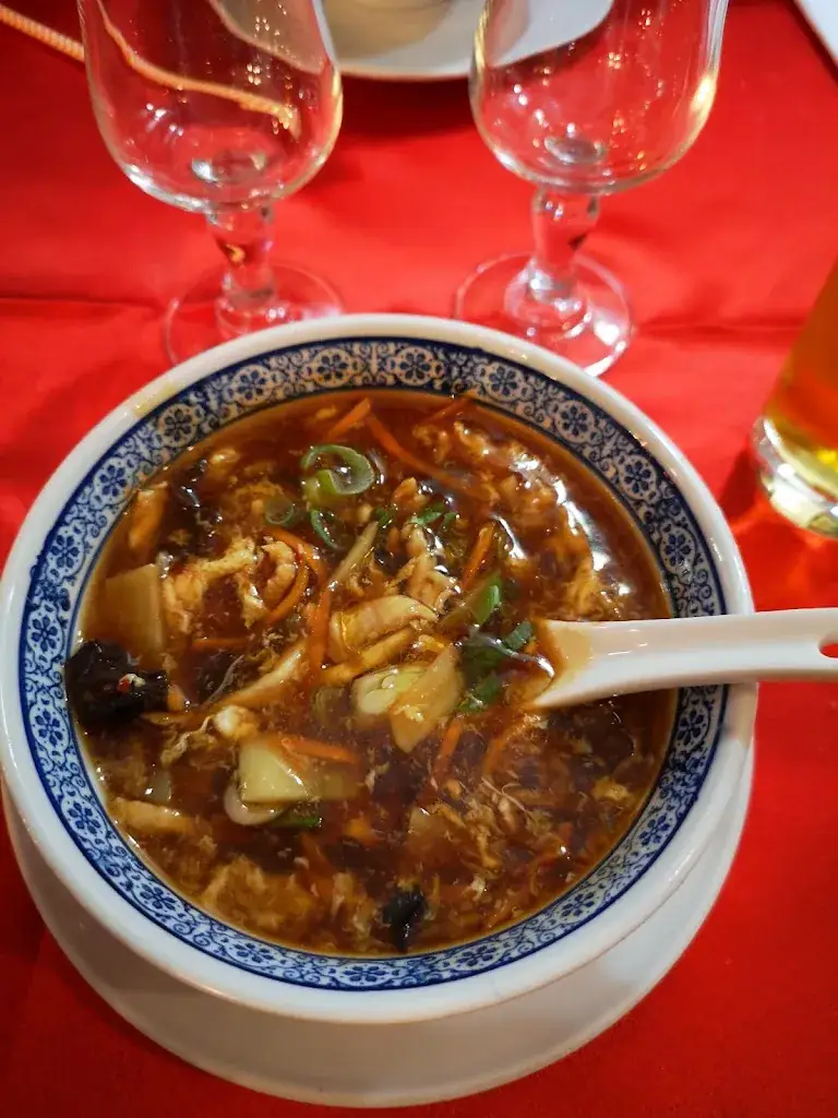 Denis Fernandez_L'Auberge du Bonheur_Loury_review