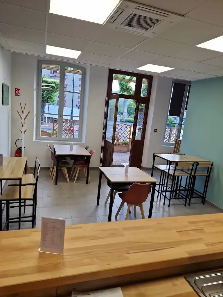 Le bar restaurant de l'Ouanne_Triguères_slider_image_3