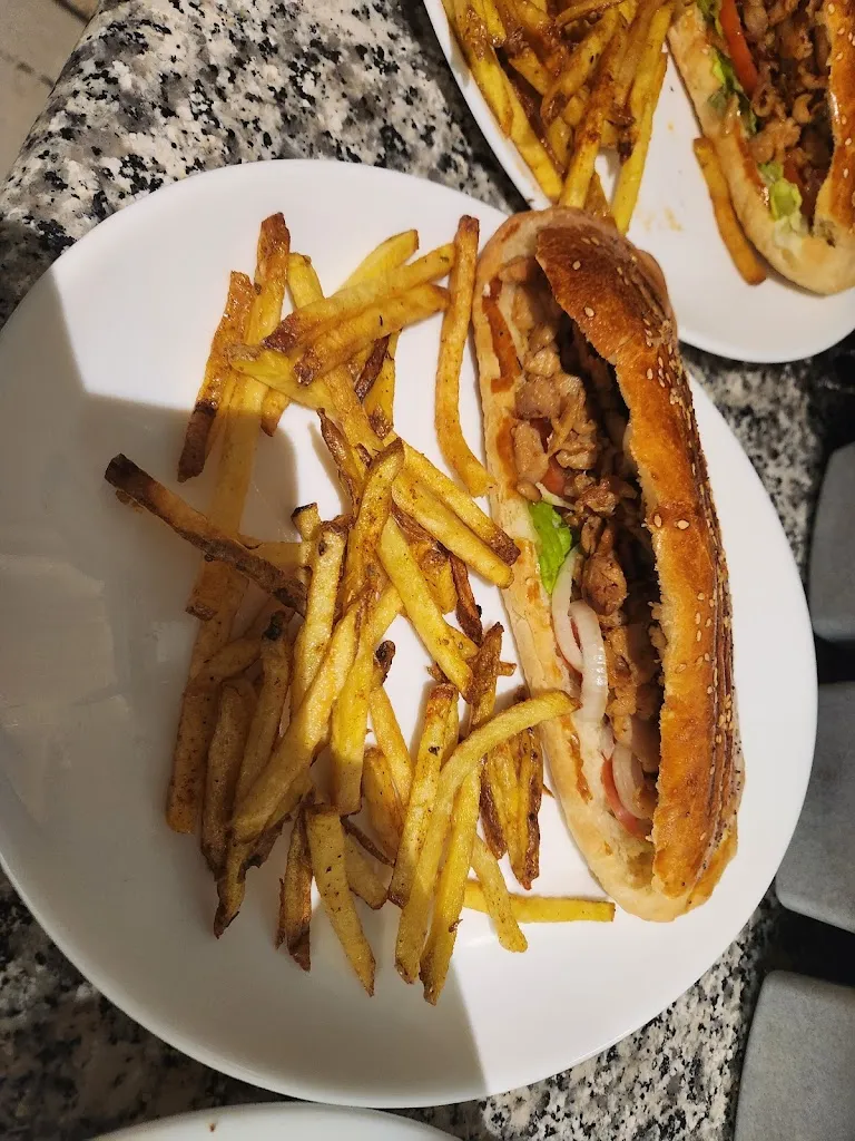 Restaurant Luciano restaurant in Tournon-Saint-Martin