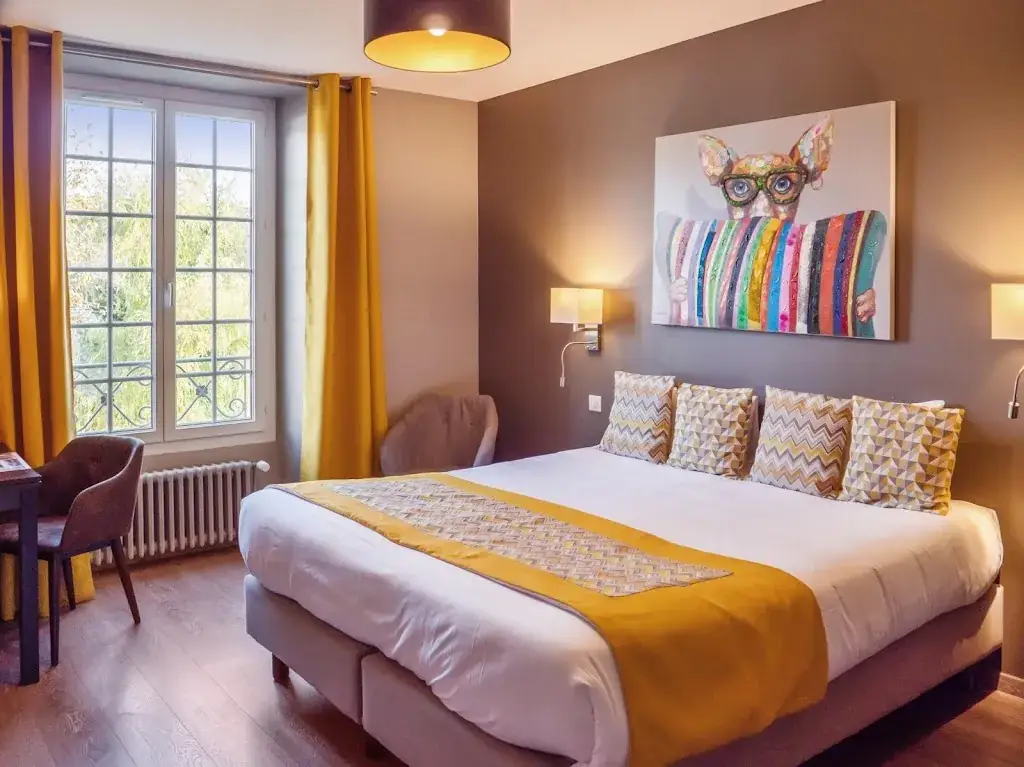 Logis Auberge de l'Abbaye_Thiron-Gardais_slider_image_2