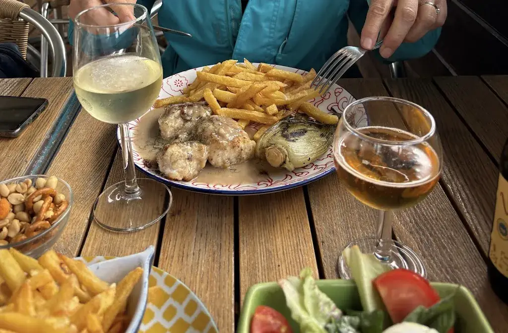 Terrasse de l'étang_Saintigny_slider_image_2