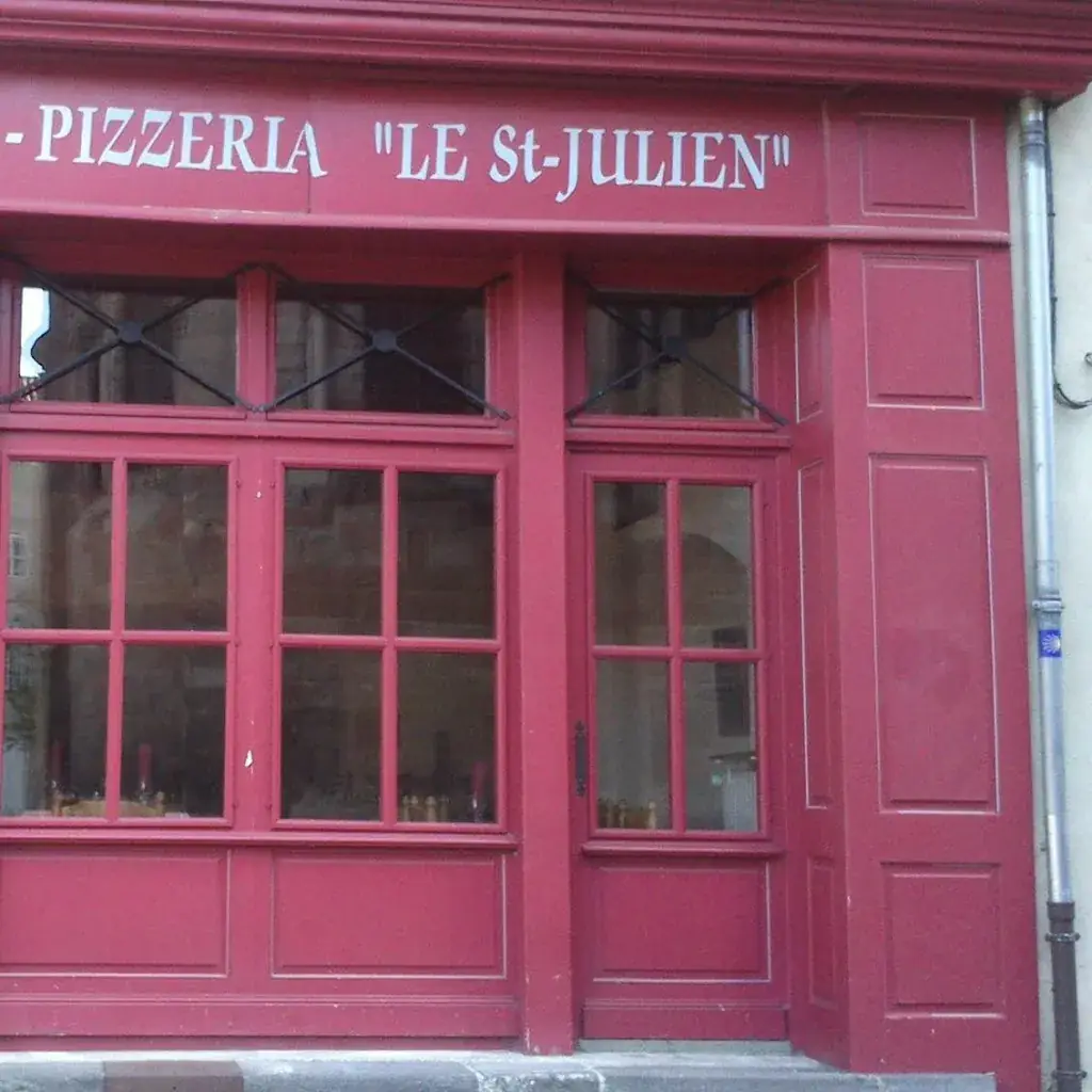 Pizzeria le Saint Julien restaurant in Brioude