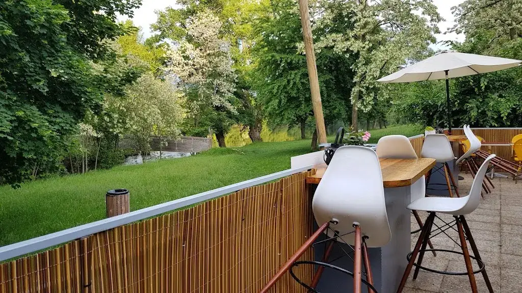 La Bageasse - Bar Grill Cocktails Restaurant in Vieille-Brioude