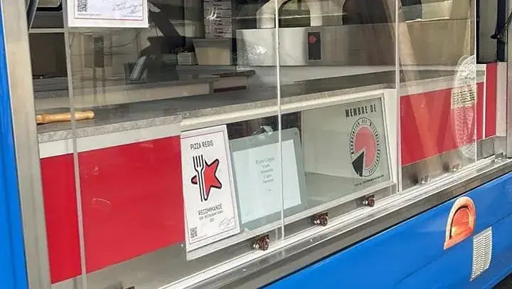 Pizzas Régis restaurant in Theillay