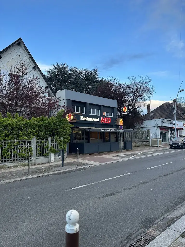 Emanuel B_Restaurant med 91700_Sainte-Geneviève-des-Bois_review