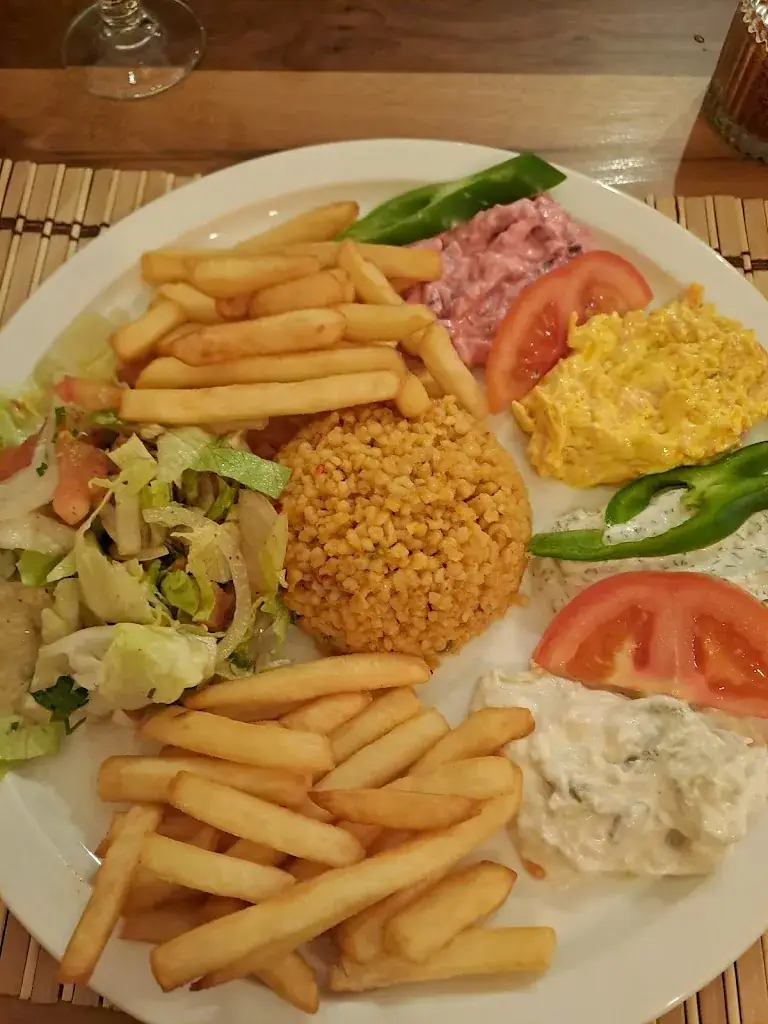 Kalina Hadzhieva_Restaurant Roni_Sainte-Geneviève-des-Bois_avis