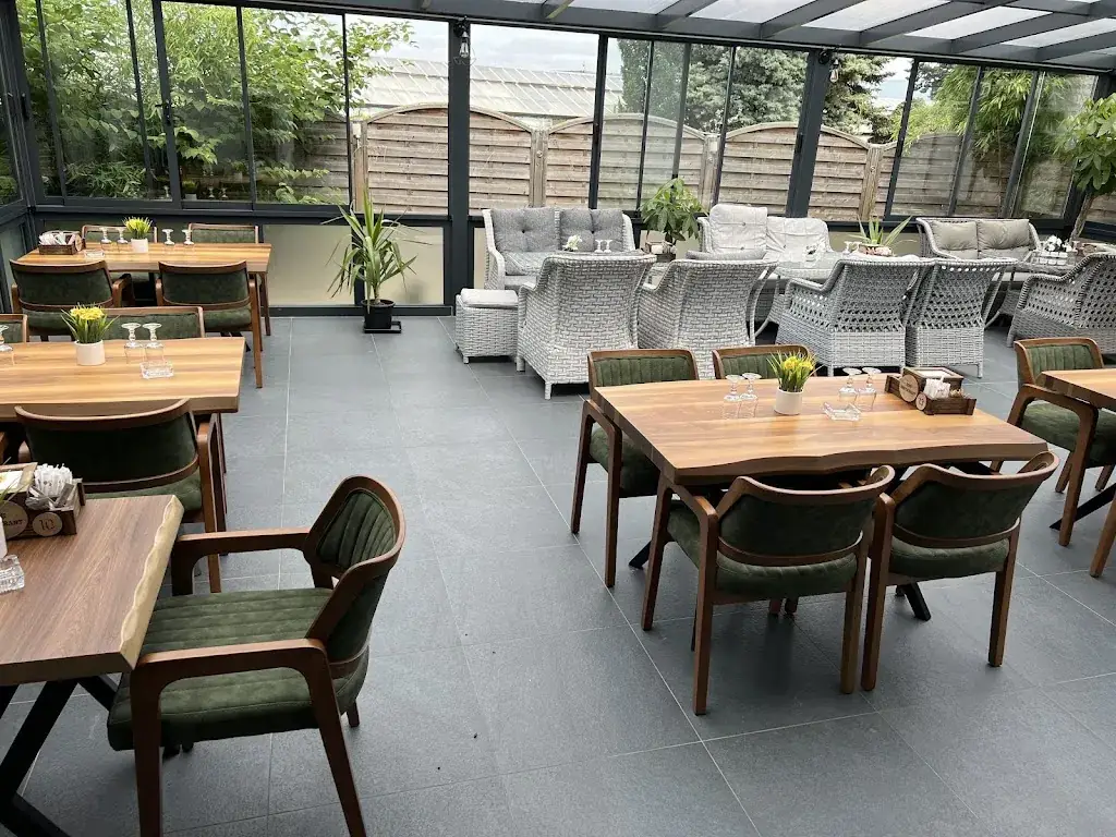 Restaurant Roni_Sainte-Geneviève-des-Bois_slider_image_1