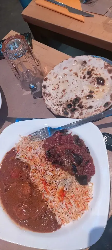 Faidath Kareem (Fahichou26)_BABA CHEESE NAAN_Sainte-Geneviève-des-Bois_reseña