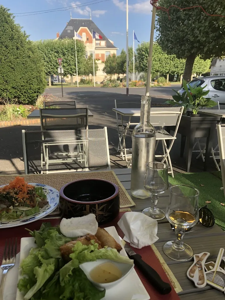 EC Clarke_Restaurant Brodar_Sainte-Geneviève-des-Bois_review